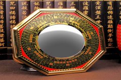 八卦镜挂窗外还是窗内