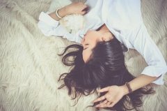 嘴角上扬的女人旺夫吗，命运如何