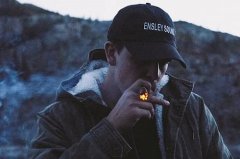男生暗恋一个人的迹象，快来看看他是否喜欢你