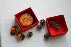 中秋节吃月饼的传说，关于中秋吃月饼的来历