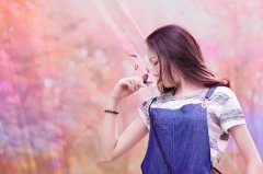 94年属狗女满29岁运势如何，92年属狗女2023年29岁运势分析